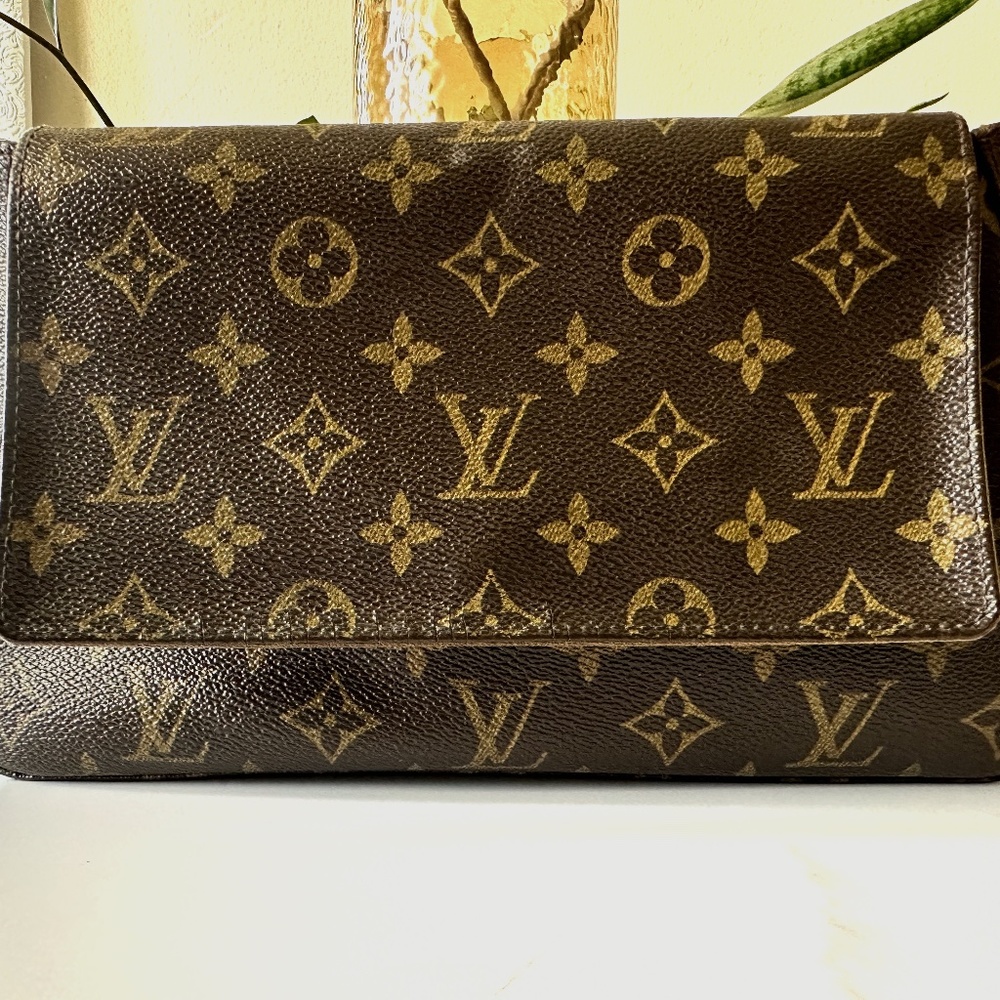 Vintage LV Mini Looping Bag - DC: MI0092 - Includes Cert of Authentication
